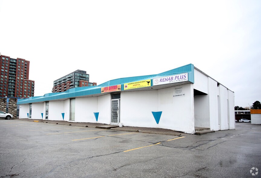 69 Bramalea Rd, Brampton, ON for lease - Building Photo - Image 2 of 5