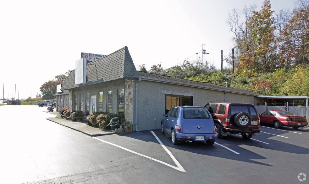 804 Hwy 321 N, Lenoir City, TN à vendre - Photo du bâtiment - Image 3 de 3