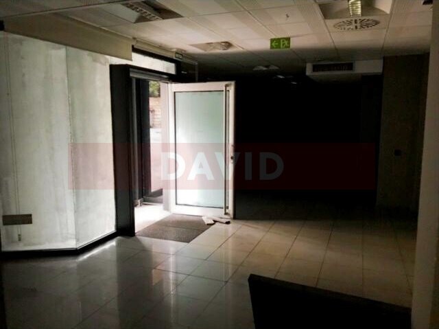 Retail in Barcelona, Barcelona for lease - Interior Photo - Image 2 of 4