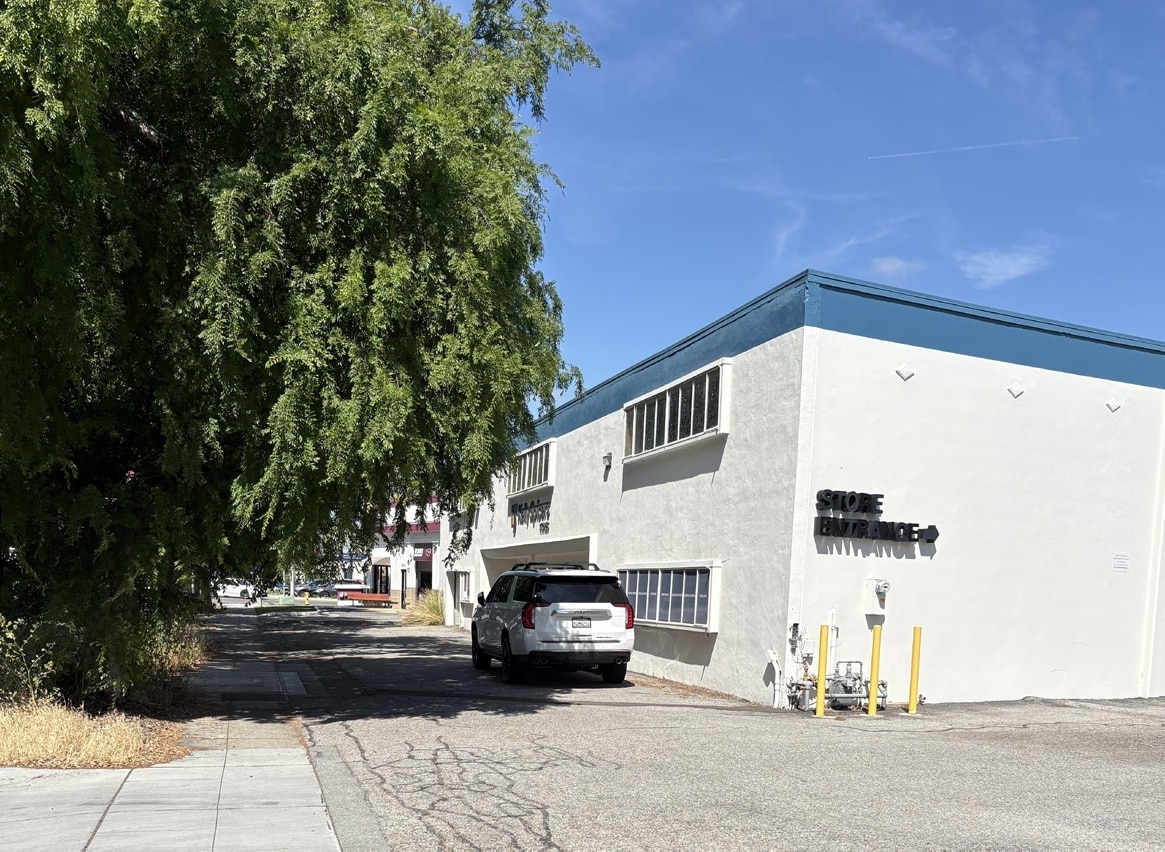 4227 Middlefield Rd, Palo Alto, CA for lease Building Photo- Image 1 of 5