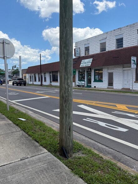 19 E Moody Blvd, Bunnell, FL à louer - Photo du bâtiment - Image 2 de 6