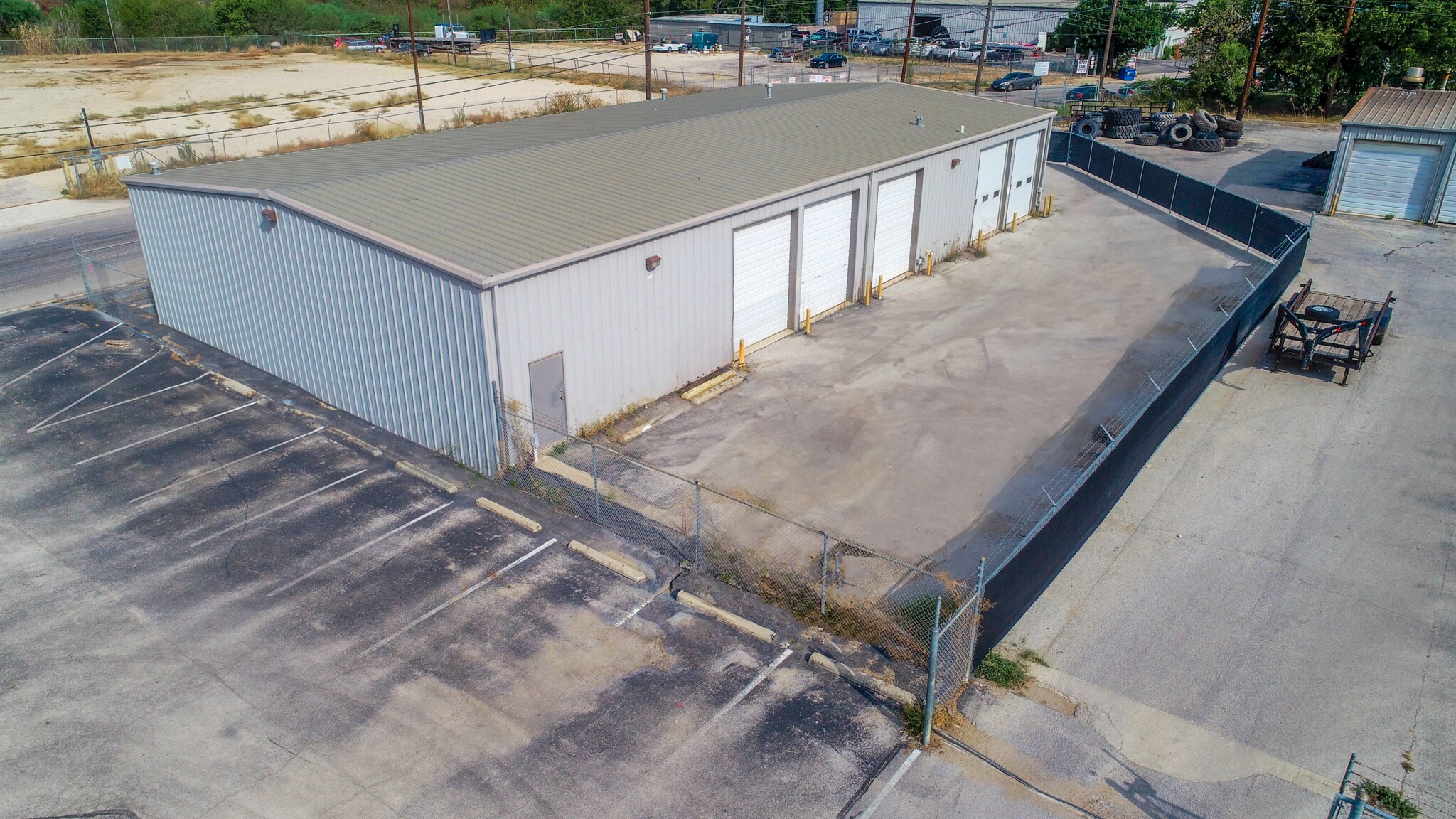 4711 Broom St, San Antonio, TX for lease Building Photo- Image 1 of 9