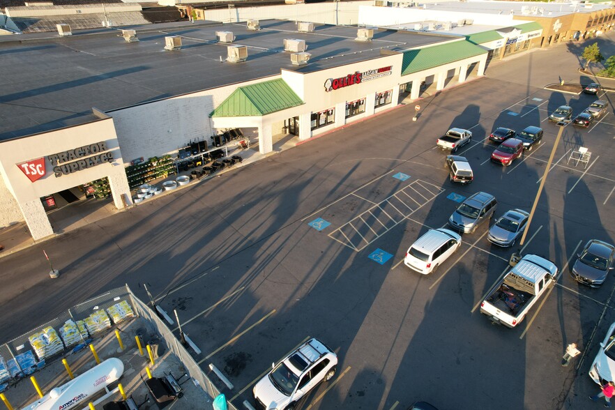 11 Pine Lake Ave, La Porte, IN for lease - Building Photo - Image 3 of 9
