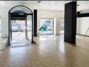 Commerce de détail dans Roquetas de Mar, Almería à louer Photo intérieure- Image 2 de 6