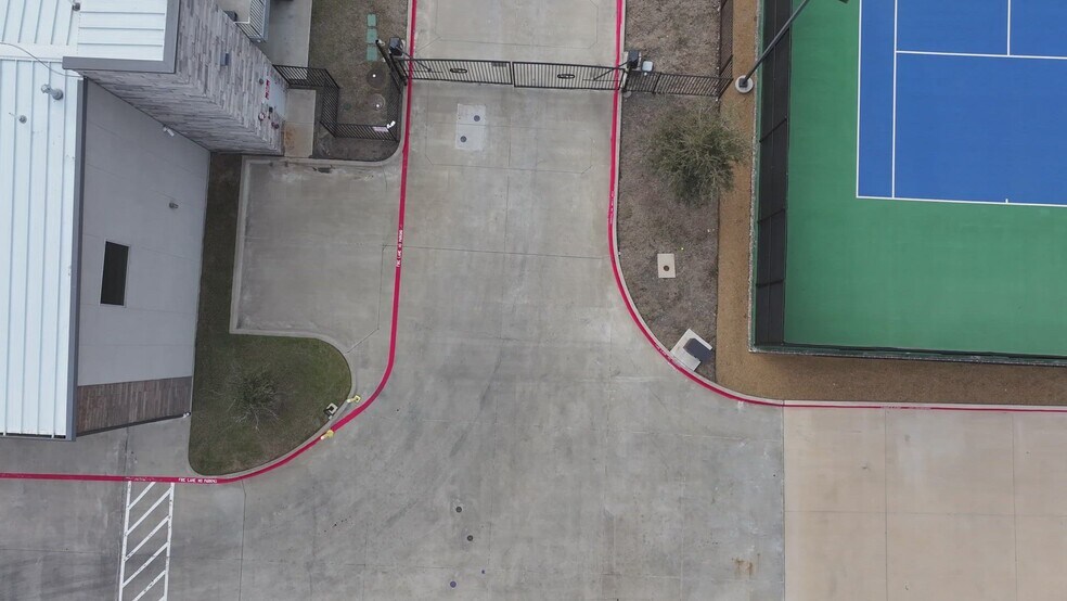 6767 All Stars Ave, Frisco, TX à vendre - Vidéo sur l’inscription commerciale - Image 2 de 10