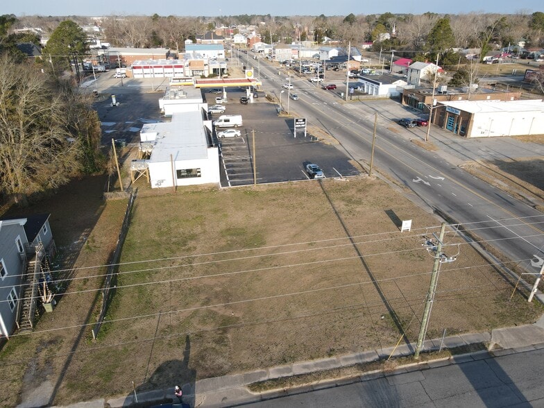 127 E 5th, Washington, NC à vendre - Photo du bâtiment - Image 3 de 23