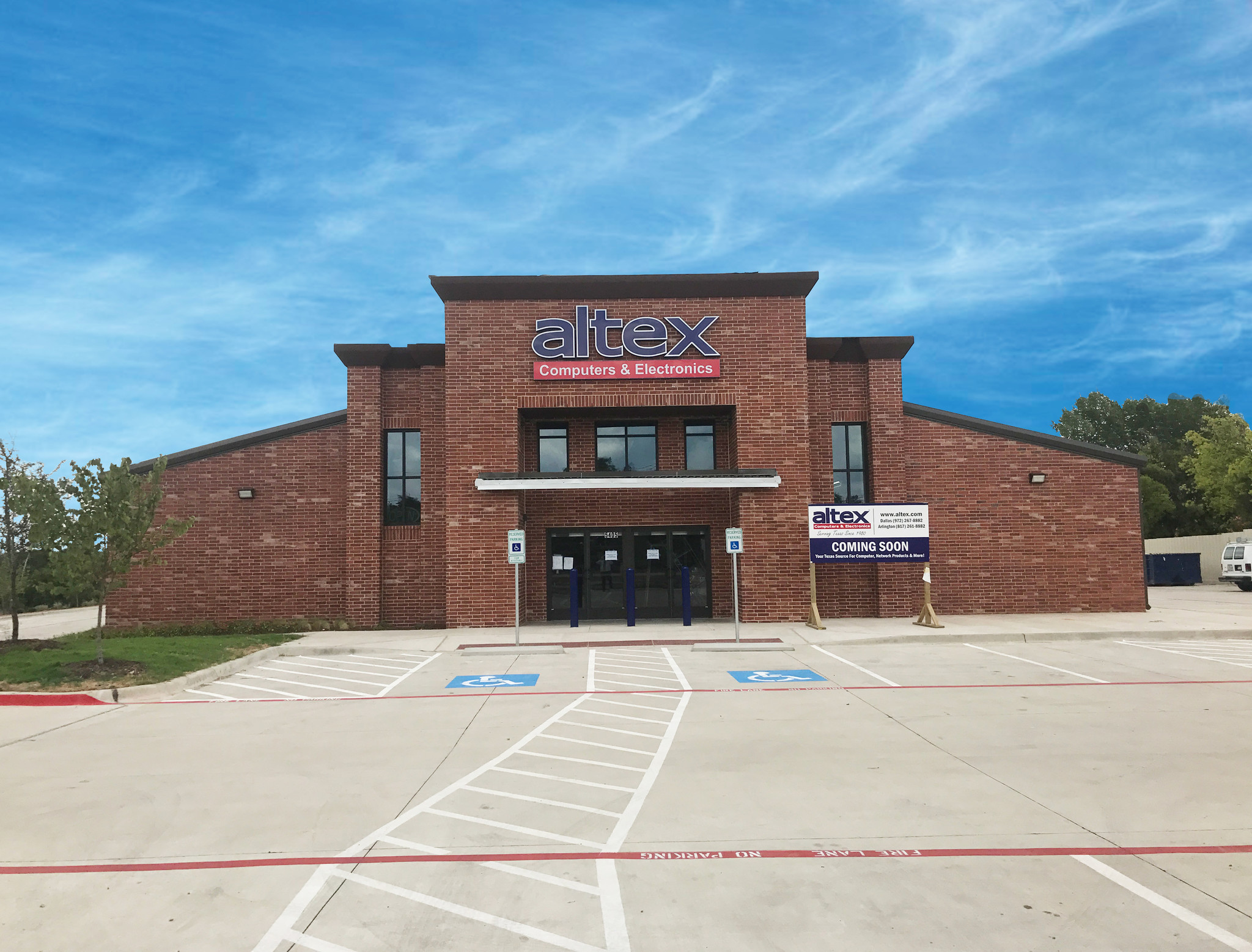 5405 Watauga Rd, Watauga, TX à vendre Photo du bâtiment- Image 1 de 1