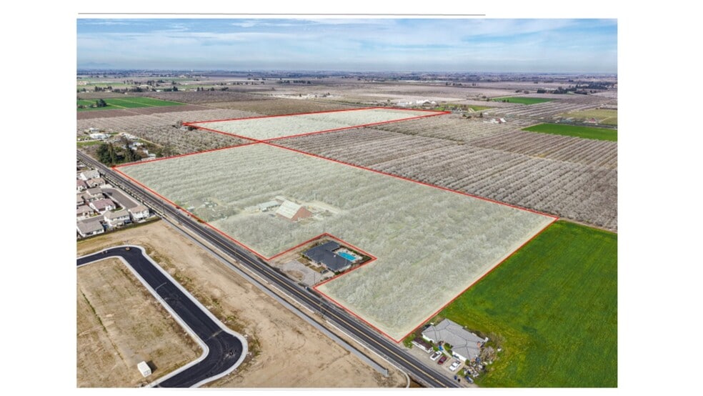 1441 Bangs Ave, Modesto, CA for sale - Primary Photo - Image 1 of 6