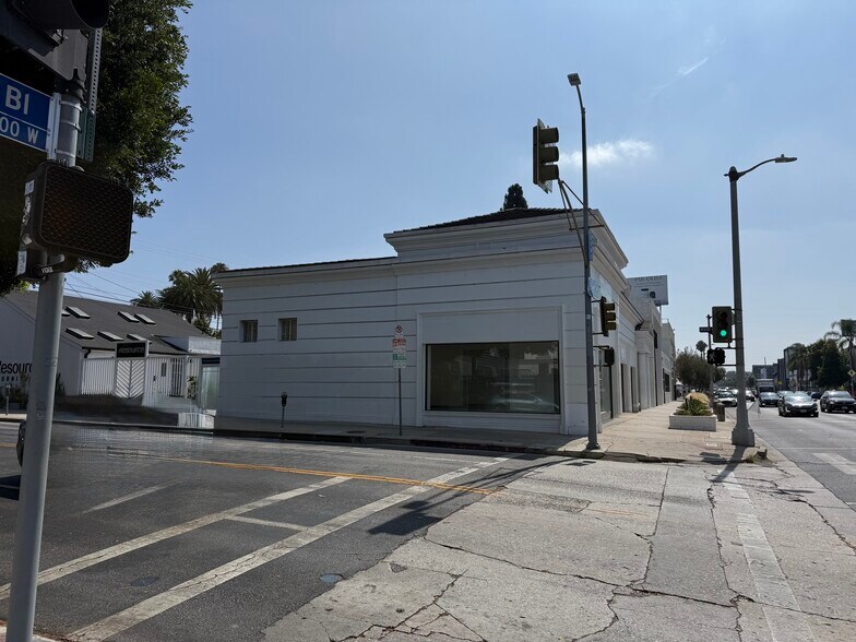 8069 Beverly Blvd, Los Angeles, CA à louer - Photo du bâtiment - Image 3 de 14