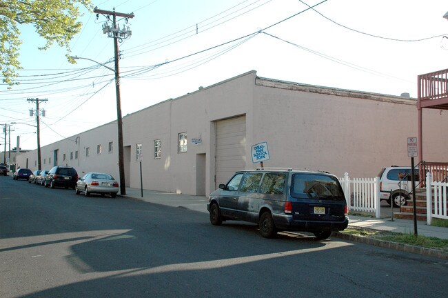 Plus de détails pour 220-232 Grant St, Perth Amboy, NJ - Industriel à louer