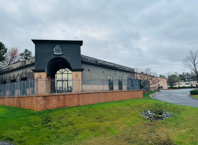 6620 W W T Harris Blvd, Charlotte, NC for sale - Building Photo - Image 2 of 5