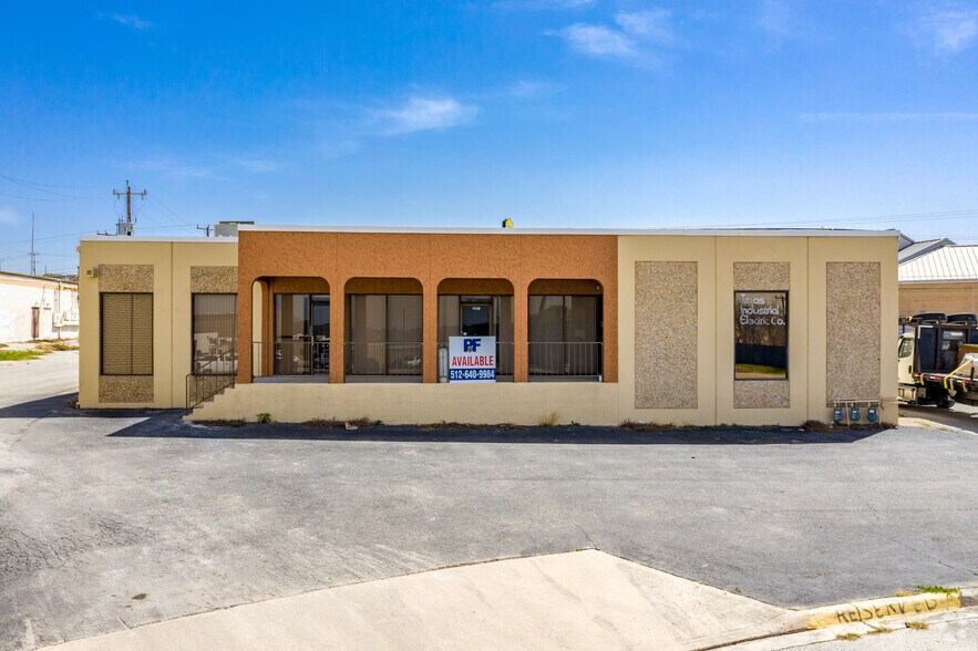 11116-11120 Watt Cir, San Antonio, TX for lease - Building Photo - Image 2 of 7