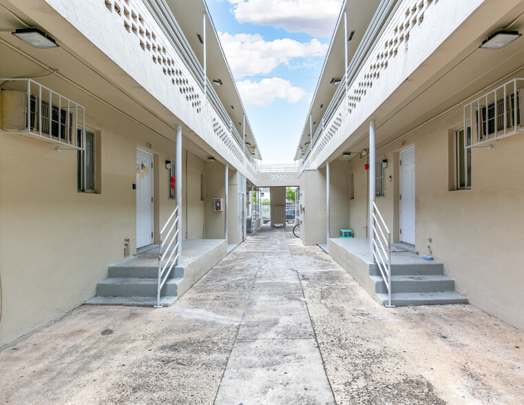 1601-1603 NW 1st Ct, Miami, FL for sale - Building Photo - Image 3 of 13