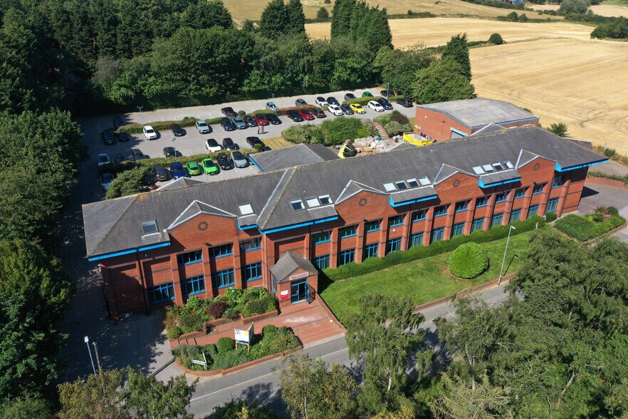 Moor Knoll Ln, Wakefield à louer - Photo du bâtiment - Image 1 de 13