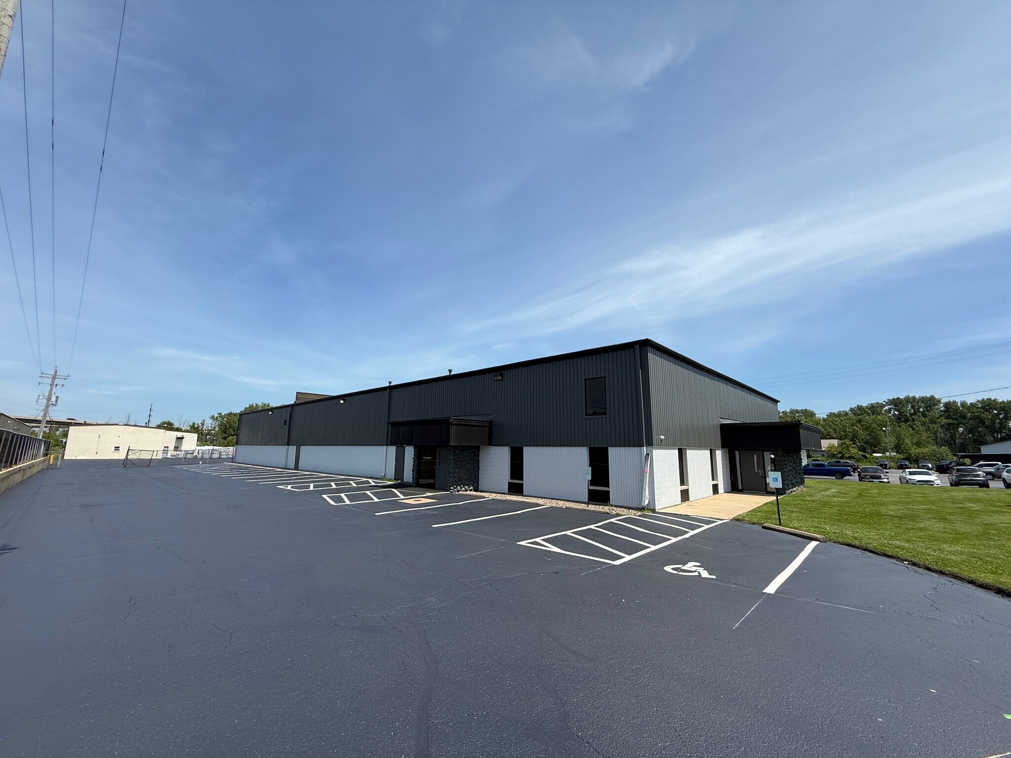 1850 Velp Ave, Howard, WI à vendre Photo du bâtiment- Image 1 de 1