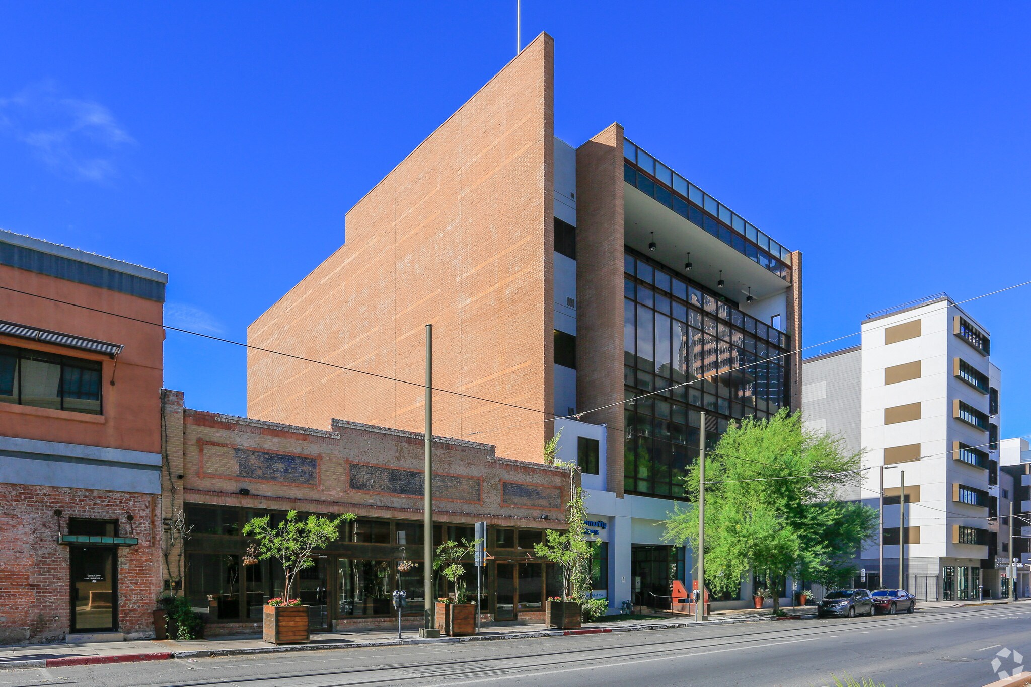 44 E Broadway Blvd, Tucson, AZ à louer Photo principale- Image 1 de 9