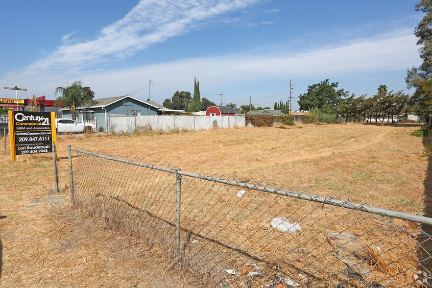 2667 Patterson Rd, Riverbank, CA for sale - Primary Photo - Image 1 of 1