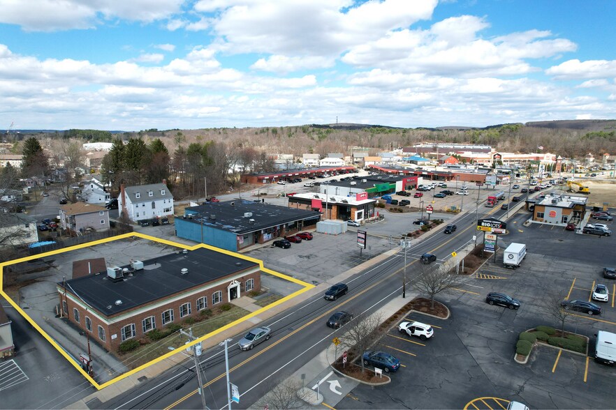 115 E Main St, Webster, MA à louer - Photo du bâtiment - Image 2 de 9