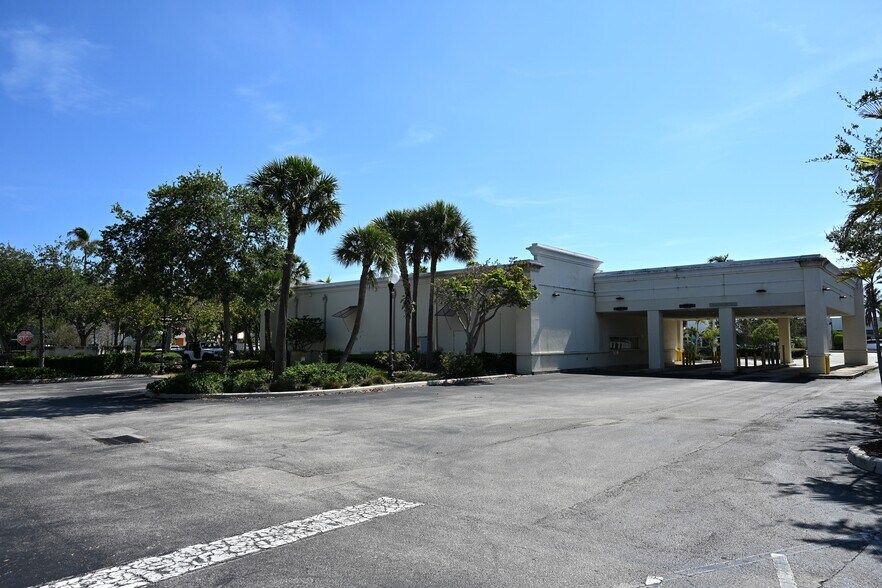150 Tequesta Dr, Tequesta, FL à vendre - Photo du bâtiment - Image 3 de 9