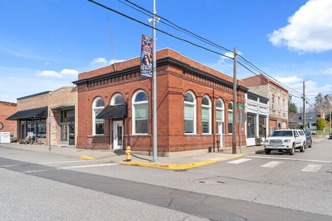 Plus de détails pour 102 Crosby St, Tekoa, WA - Flex à vendre