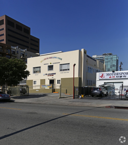 607 S Hobart Blvd, Los Angeles, CA for sale - Primary Photo - Image 1 of 1