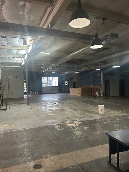 124 SE 11th Ave, Portland, OR à louer - Photo du bâtiment - Image 3 de 5