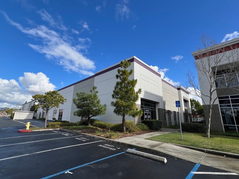 35465-35475 Dumbarton Ct, Newark, CA for sale - Building Photo - Image 2 of 12