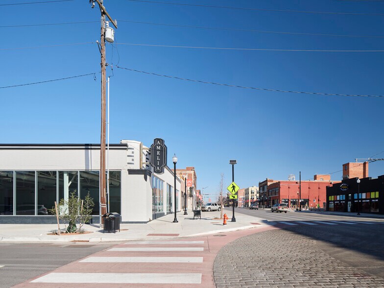 801 N Broadway Ave, Oklahoma City, OK à louer - Photo du bâtiment - Image 3 de 22