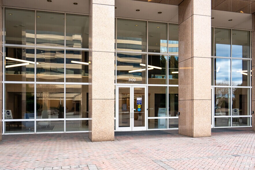 3100 Cumberland Blvd SE, Atlanta, GA à louer - Photo du bâtiment - Image 3 de 11