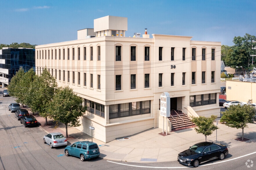 20 Broadhollow Rd, Melville, NY for lease - Primary Photo - Image 1 of 14