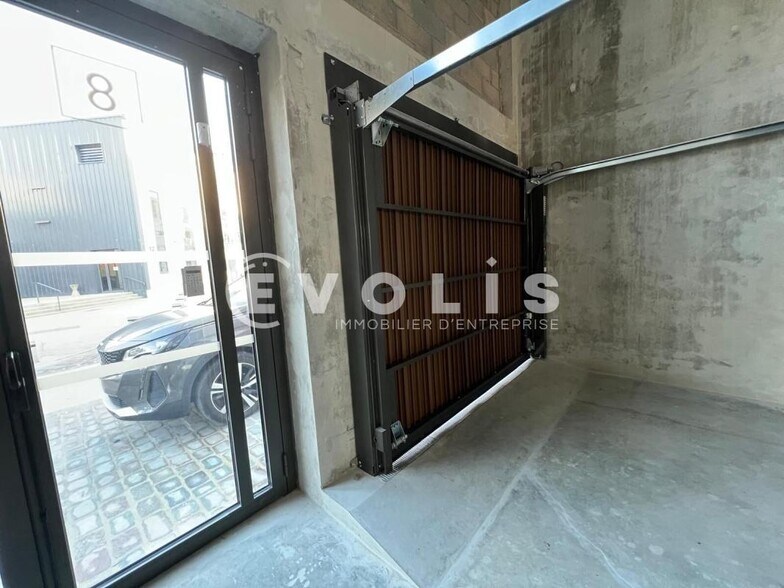 Local d'activités dans Lyon à vendre - Photo du bâtiment - Image 3 de 26