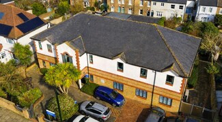 Plus de détails pour 140 Church Rd, Teddington - Soins de santé à vendre