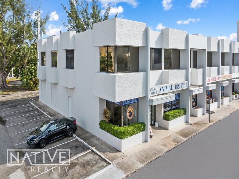 2801-2809 E Commercial Blvd, Fort Lauderdale, FL à louer - Photo du bâtiment - Image 2 de 23
