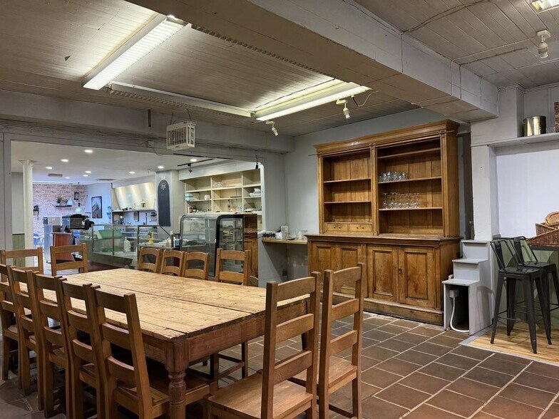 81 Port St, Stirling à vendre - Photo du bâtiment - Image 3 de 6