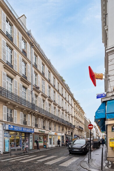 Rue Washington, Paris à vendre - Photo principale - Image 1 de 1