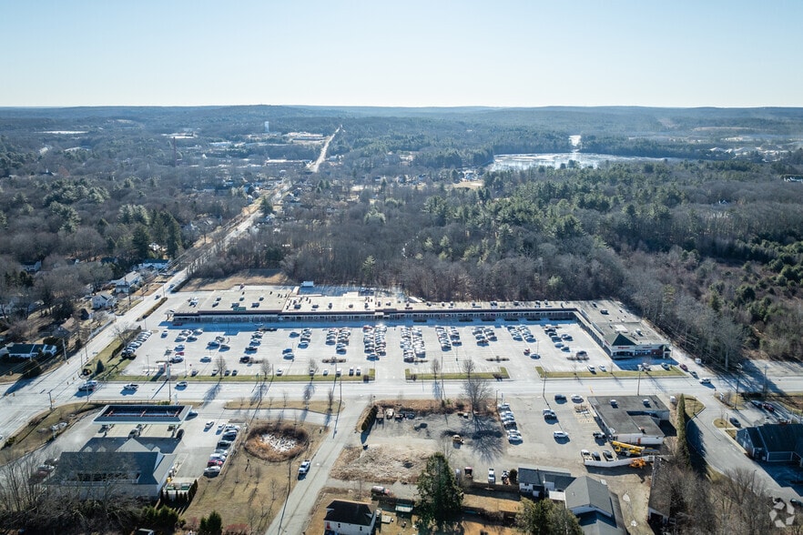 900 Victory Hwy, North Smithfield, RI à louer - Aérien - Image 3 de 7