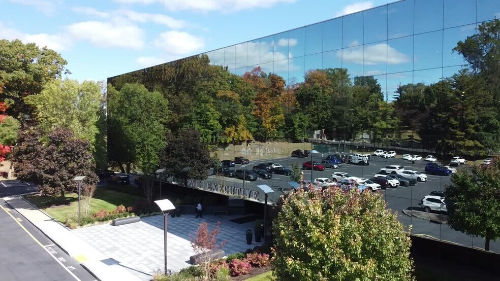 1 Executive Blvd, Yonkers, NY à louer - Vidéo sur l’inscription commerciale - Image 2 de 9