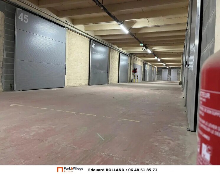 Industrial in Rennes for lease - Building Photo - Image 2 of 4