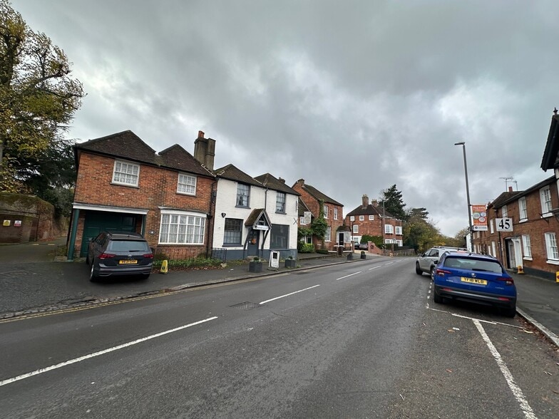 18 Wycombe End, Beaconsfield for sale - Building Photo - Image 2 of 10