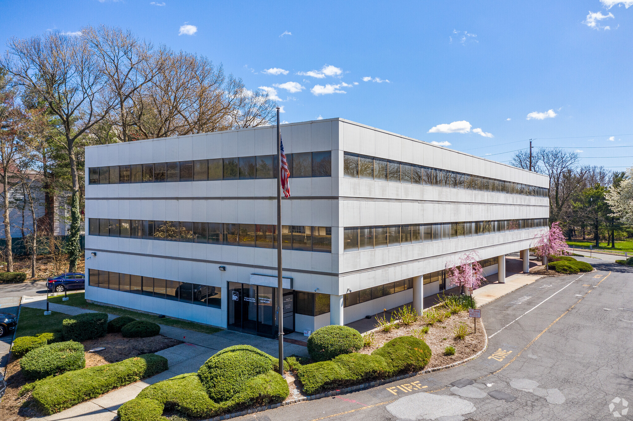 140 Route 17 N, Paramus, NJ for lease Primary Photo- Image 1 of 7