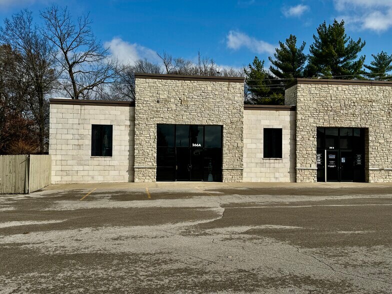 266 S Jefferson Ave, Lebanon, MO à louer - Photo du bâtiment - Image 2 de 20