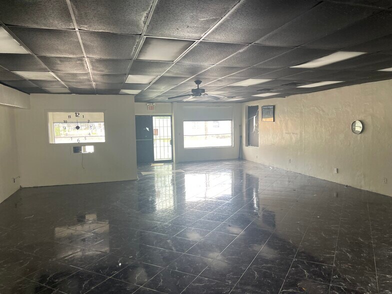 833 Mason Ave, Daytona Beach, FL à vendre - Photo du bâtiment - Image 3 de 18