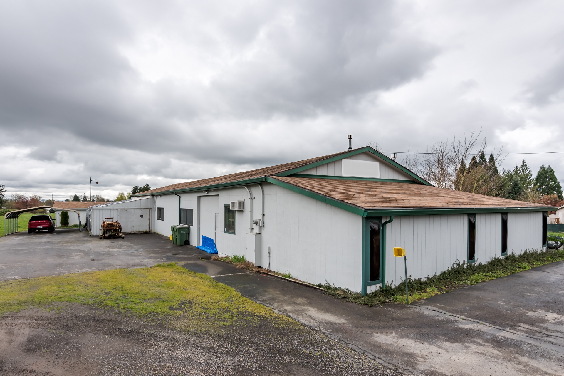 941 SW Alder St, Dundee, OR à vendre Photo du bâtiment- Image 1 de 1