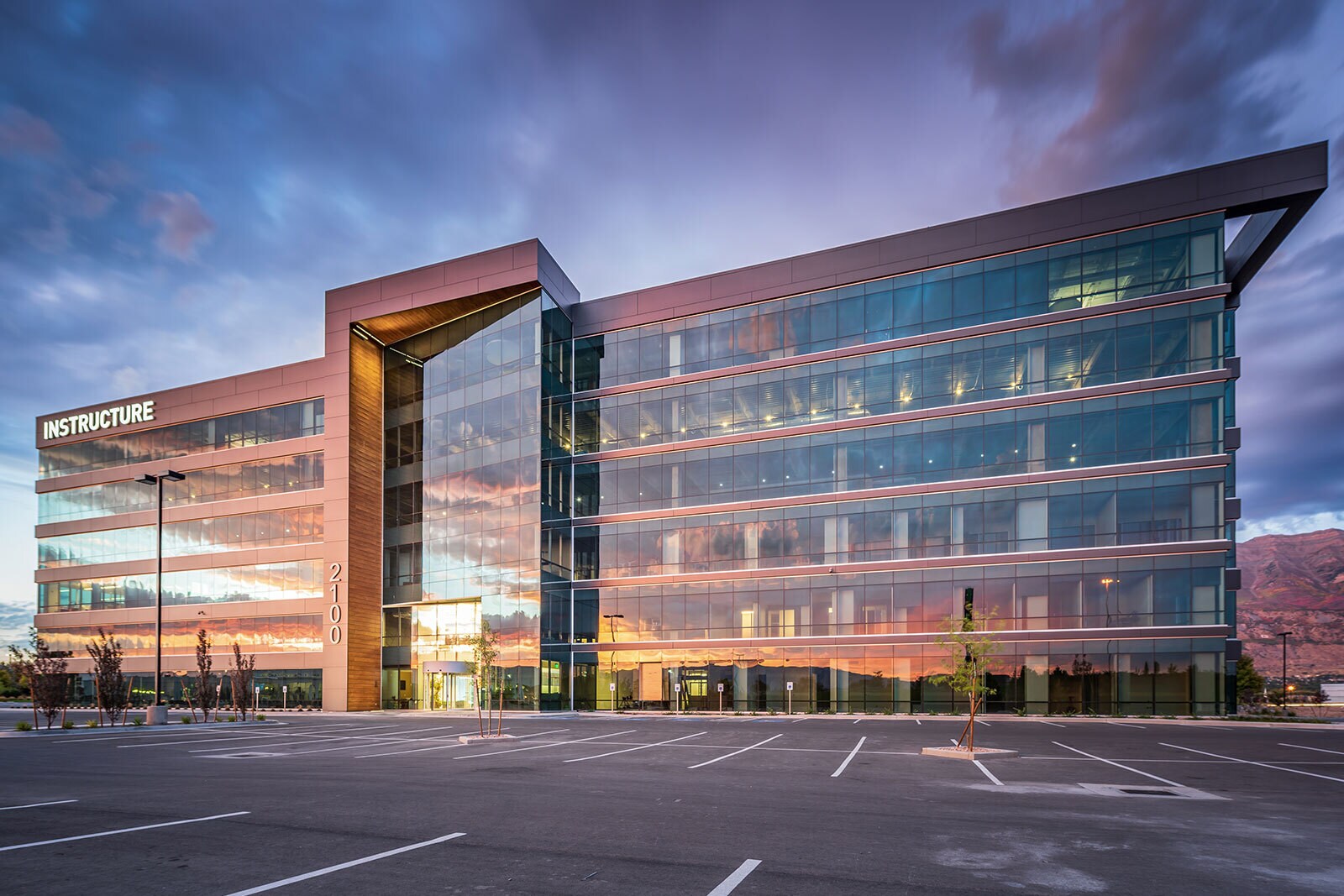 2100 W Pleasant Grove Blvd, Pleasant Grove, UT à louer Photo du bâtiment- Image 1 de 15