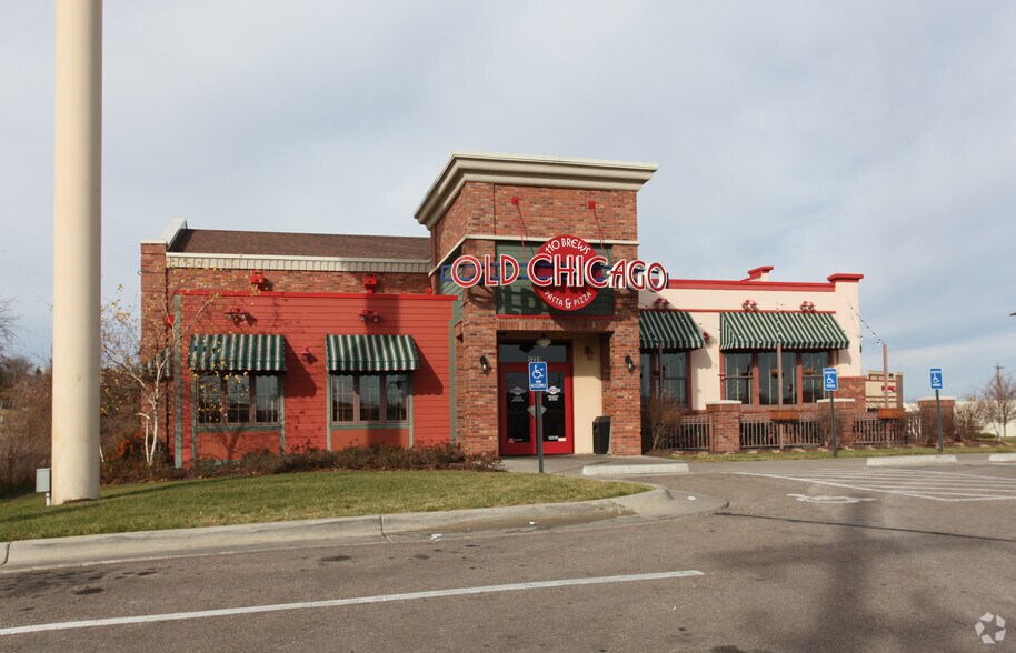 1231 SW Wanamaker Rd, Topeka, KS à vendre - Photo du bâtiment - Image 2 de 2