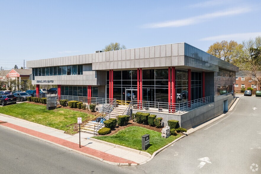 19-21 Fair Lawn Ave, Fair Lawn, NJ à louer - Photo du bâtiment - Image 1 de 5