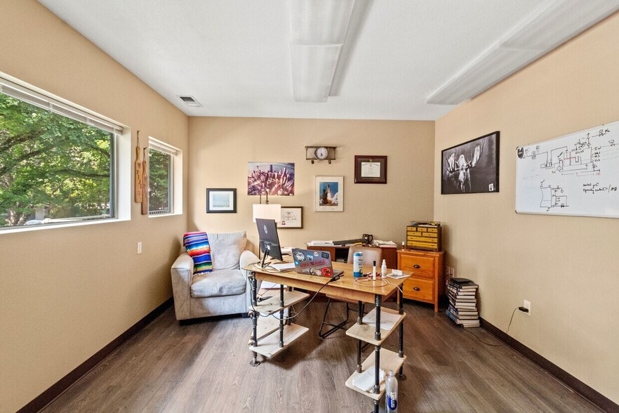 1245 Pearl St, Eugene, OR for lease - Building Photo - Image 2 of 6