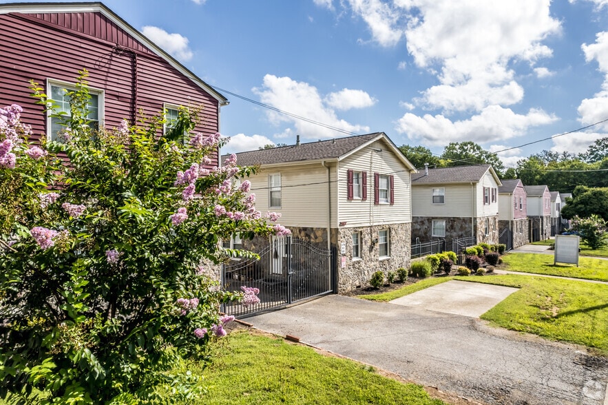 2024 Jefferson Ave, Memphis, TN for sale - Primary Photo - Image 1 of 13