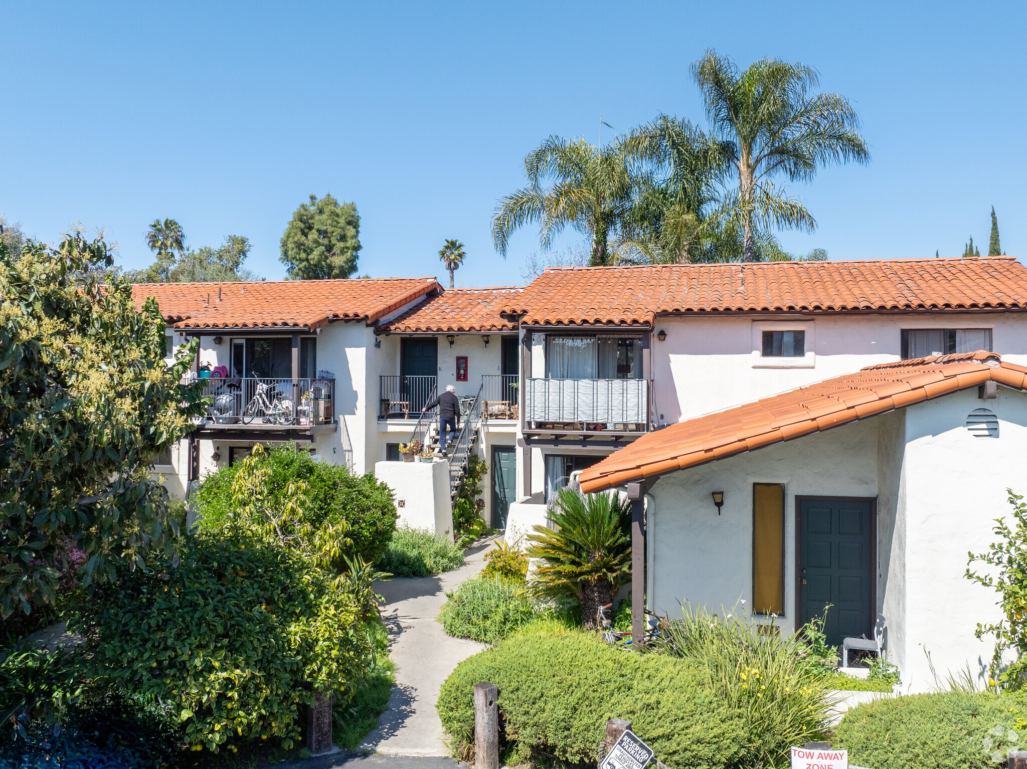 414 W Figueroa St, Santa Barbara, CA for sale Primary Photo- Image 1 of 1