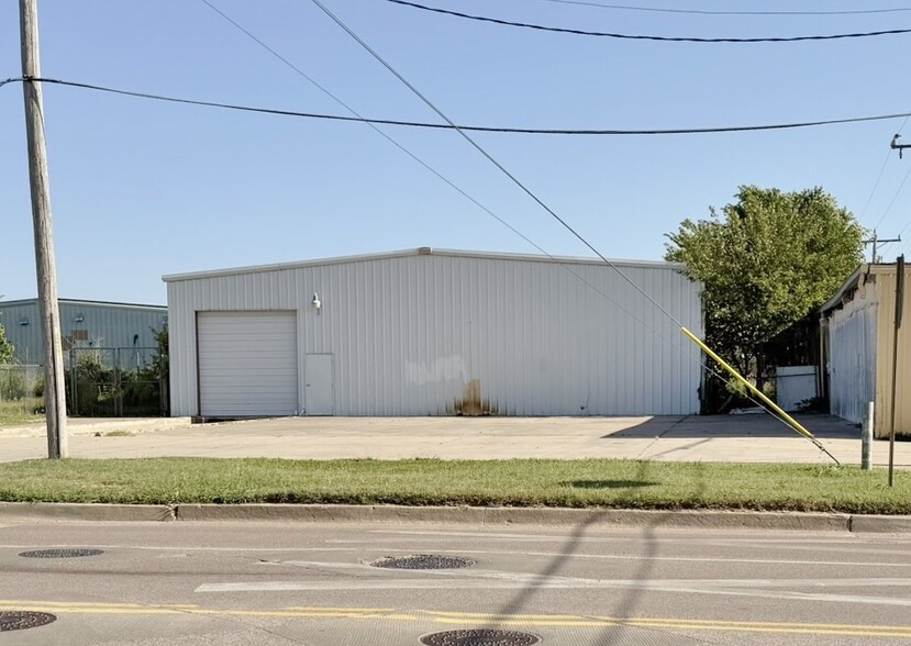 2411 SW 15th St, Oklahoma City, OK for sale - Building Photo - Image 1 of 1